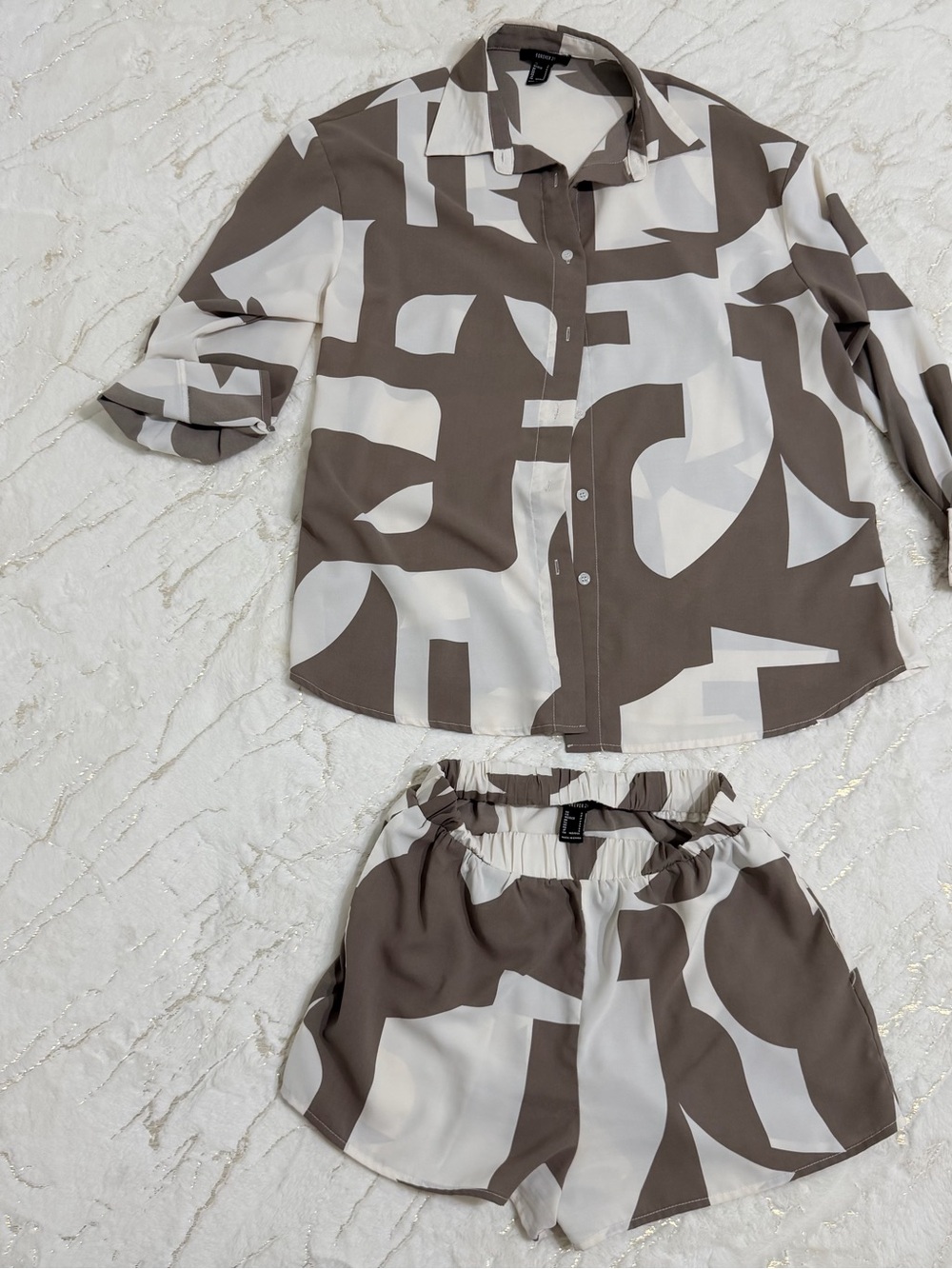 Abstract Taupe & Cream Two-Piece Shirt and Shorts Set